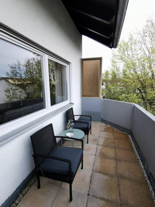 Schoene Grosse Ferienwohnung Basilikablick Stadtnah Ruhig Naehe Bodensee Mit Aussicht Weingarten  Extérieur photo